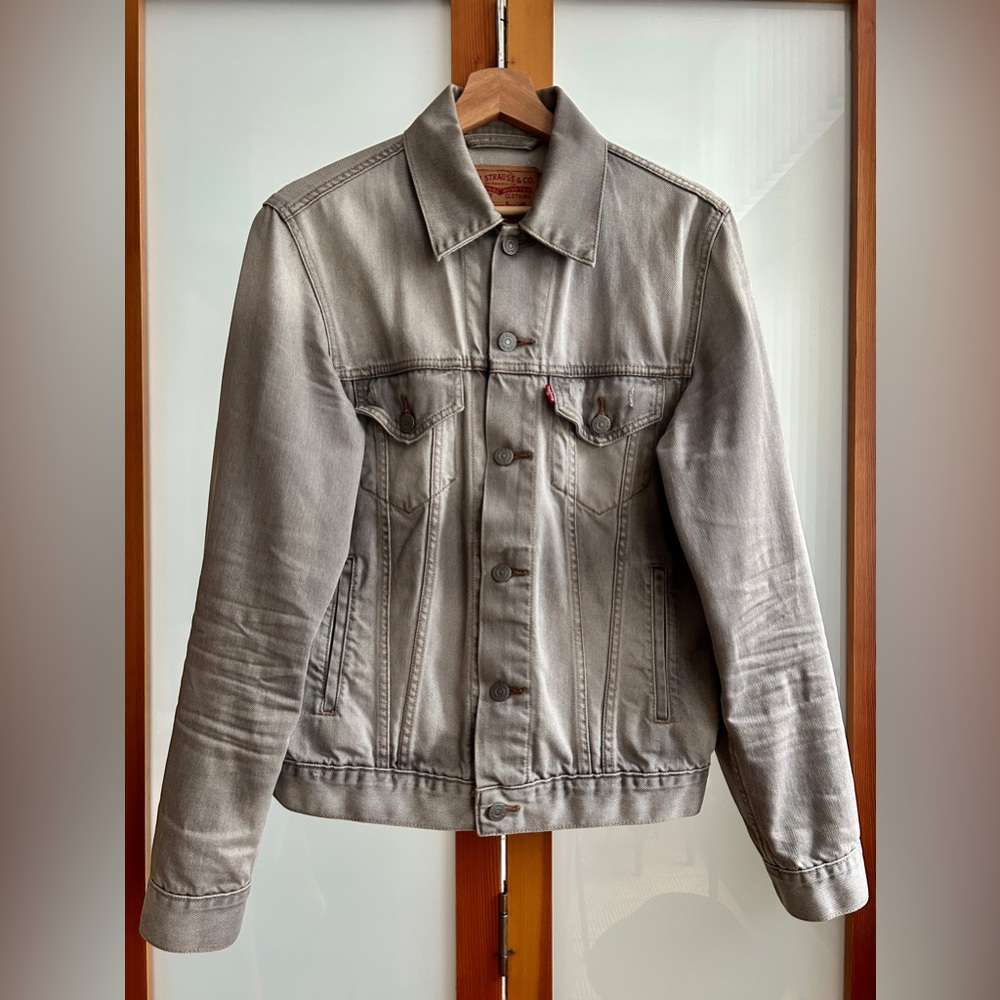 Levi’s denim trucker jacket